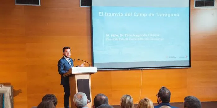 Pere Aragonès anuncia la compra de set tramvies de la línia Cambrils-Tarragona del TramCamp