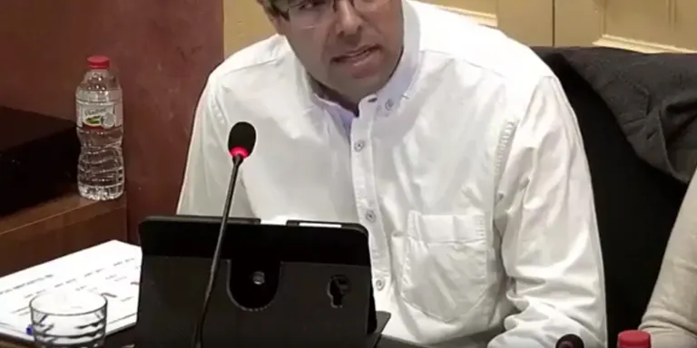 VR afirma que els regidors que van votar la Relació de Llocs de Treball podrien haver comès prevaricació