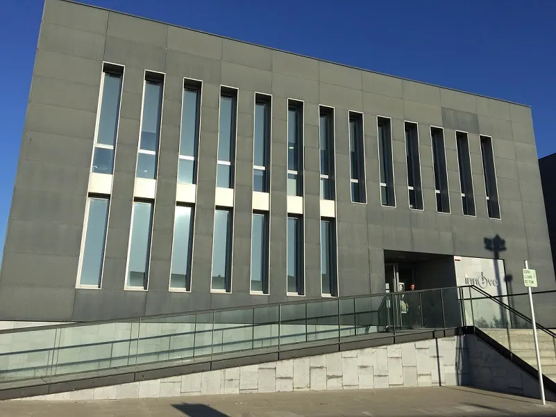 Cursos subvencionats al Centre Innova de màrqueting digital i de cocteleria