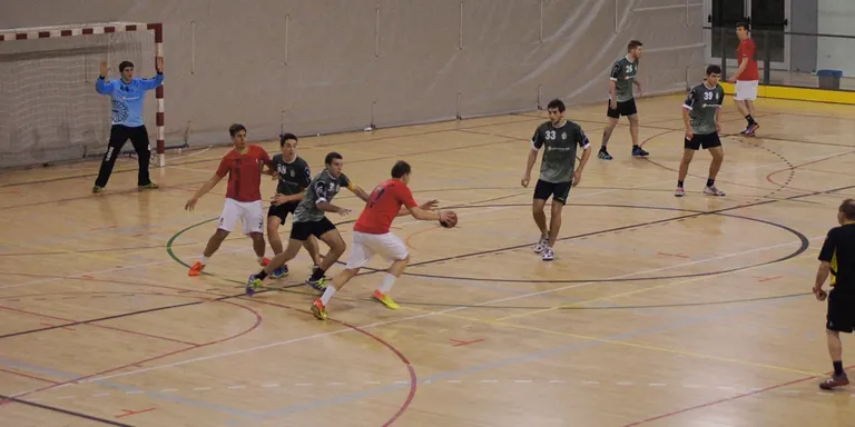 L’Handbol Rubí ja pensa en el Molins de Rei