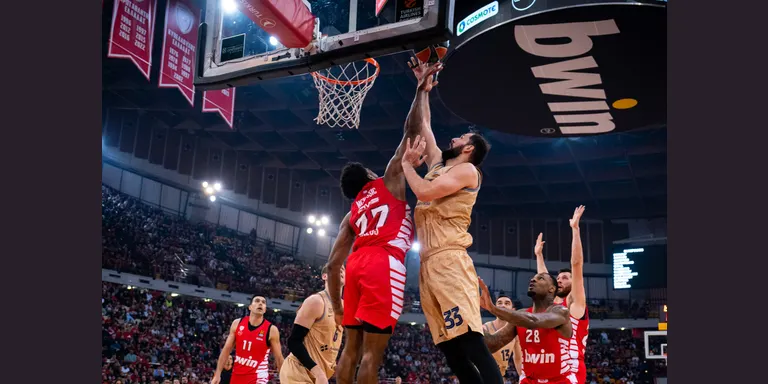 El Barça trenca la ratxa de l'Eurolliga davant l'Olympiakos (77-70)