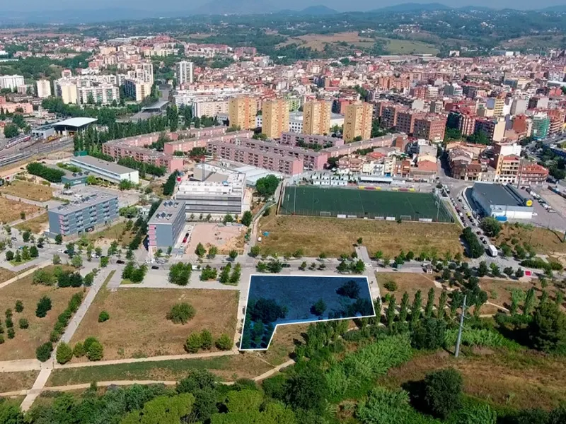 La clínica estarà situada a la zona propera al camp de futbol del 'Veinti'