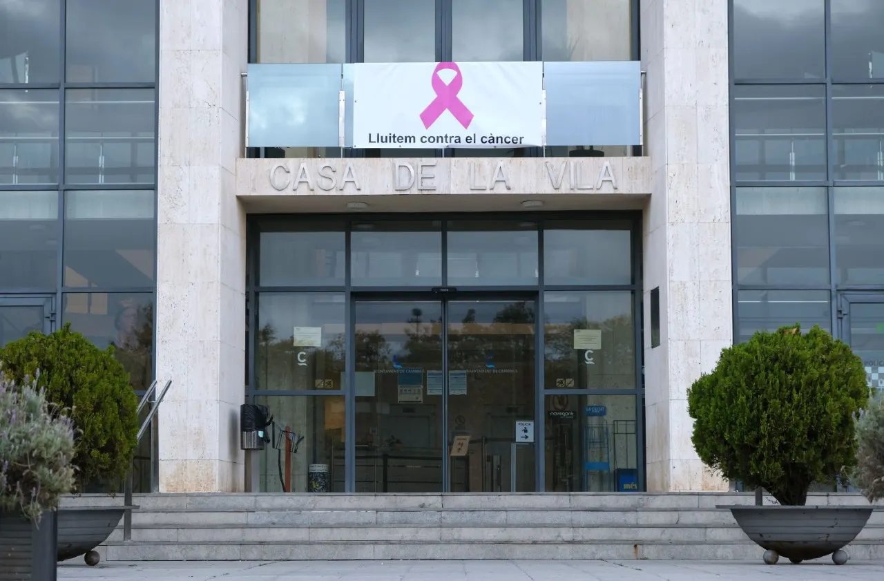 Cambrils s’adhereix a la commemoració del Dia Mundial contra el Càncer de Mama