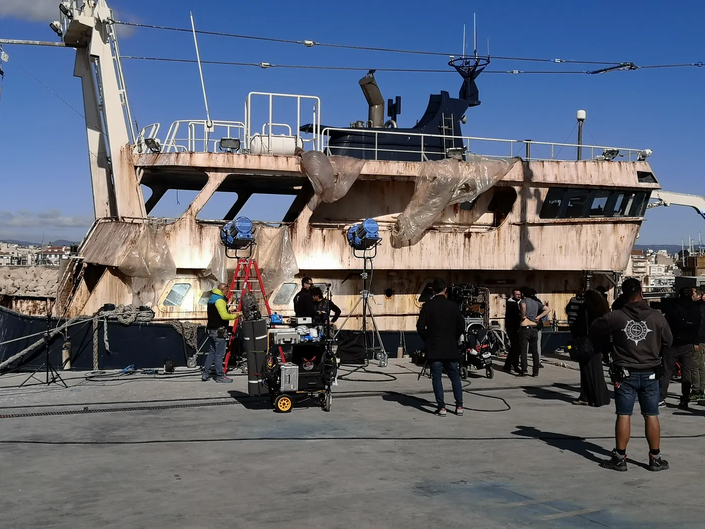 La pel·lícula ‘Awareness’ grava escenes en un vaixell pesquer situat al port Cambrils