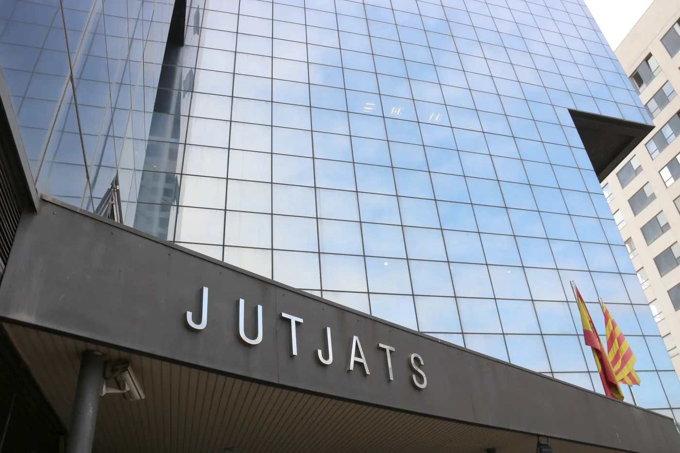 Façana dels jutjats de Sabadell.