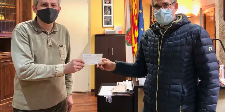Passos de Gegant aporta 882 euros al Fons d'Emergència Social