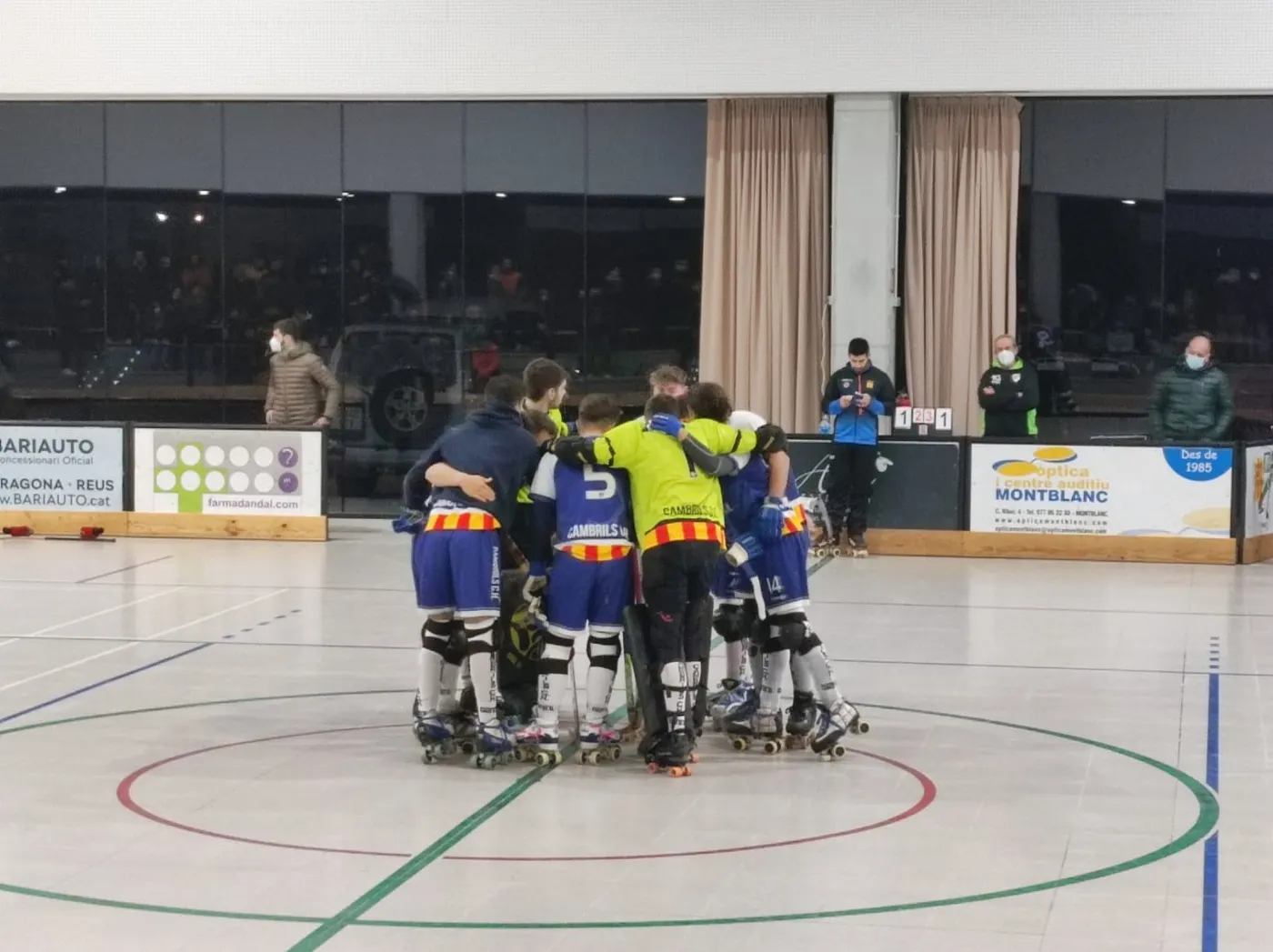 El Cambrils Club Hoquei remunta i s’emporta la victòria a la difícil pista de l’Espluga (2-3)