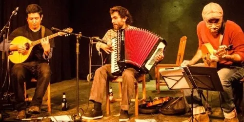El Cafè Pàmpol acull aquest divendres el concert del trio de folk Blugard