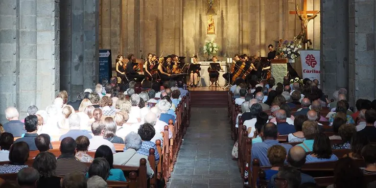 Ple a la Catedral de la Seu per al Concert Solidari contra la pobresa infantil