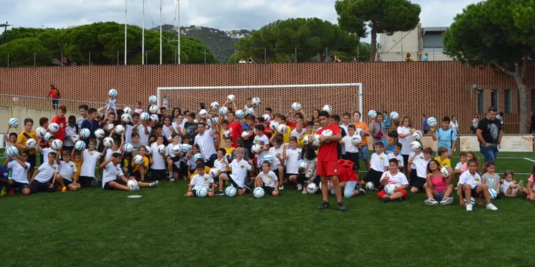 S'inaugura la nova gespa de Can Xaubet