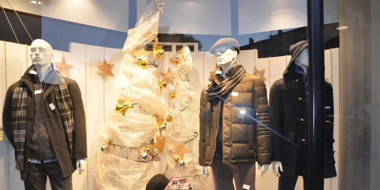 MERCHE MODA HOMBRE ALCANZA 60 AÑOS DE ACTIVIDAD COMERCIAL