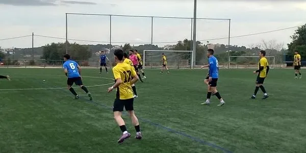 El CE Altafulla perd el duel directe davant el Montblanc i veu frenada la bona ratxa de les últimes jornades (3-2)