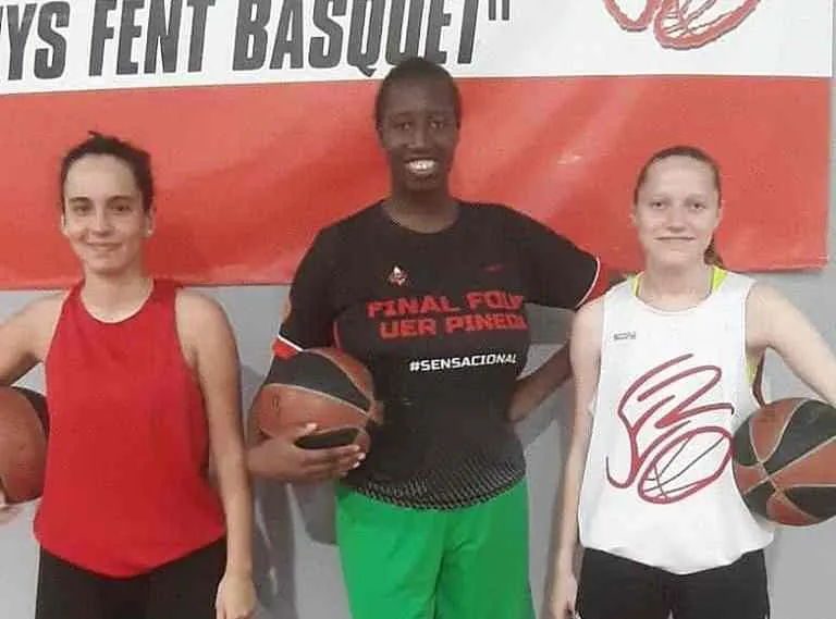 La UER Pineda continua les renovacions del sènior femení