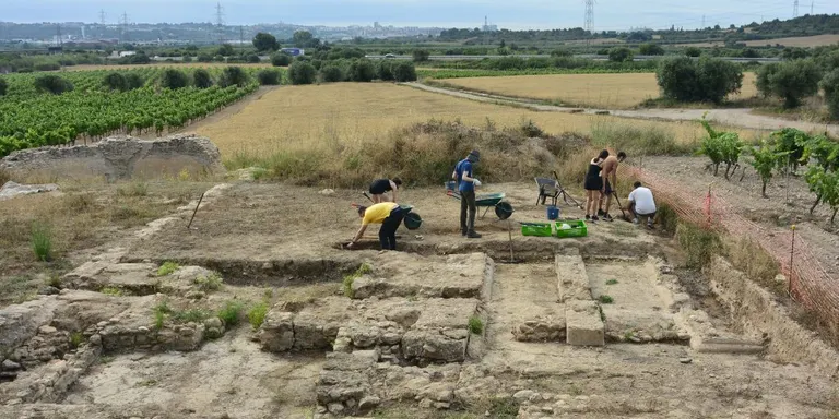 La propera campanya d’excavacions al Mas dels Frares se centrarà a conèixer el seu entorn