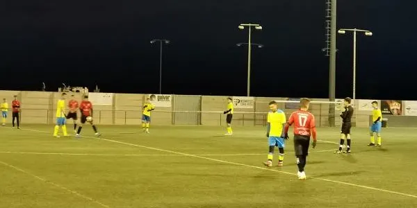 El Creixell deixa escapar la victòria davant el Banyeres en la segona part (2-2)