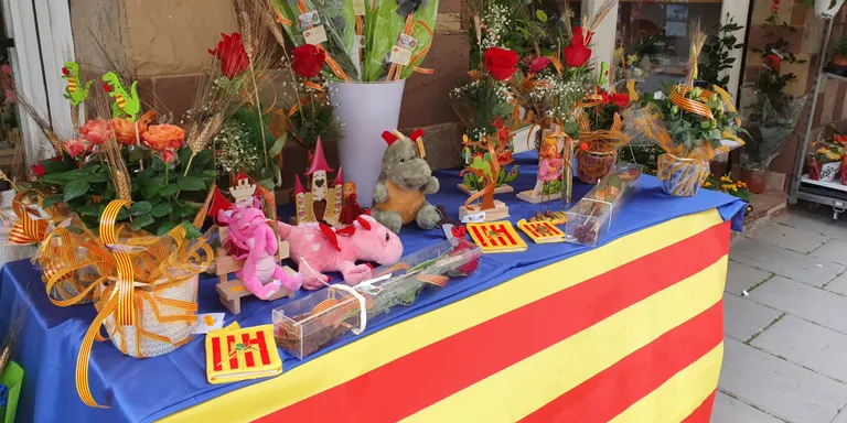Satisfacció entre llibreters i floristes de Pineda per Sant Jordi