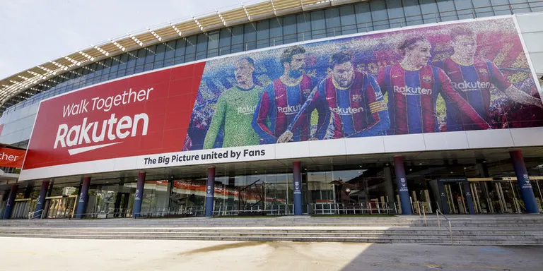 El Barça col•loca al Camp Nou un mosaic amb fotos de culers d'arreu del món