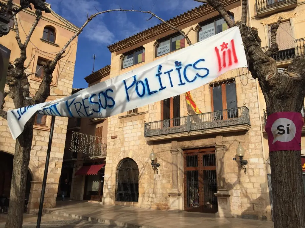 Nil és una assegurança al centre del camp de l'Olímpic / Arxiu
