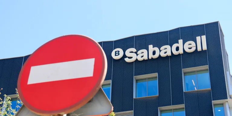 El consell d'administració del Banc Sabadell rebutja per unanimitat l'opa del BBVA