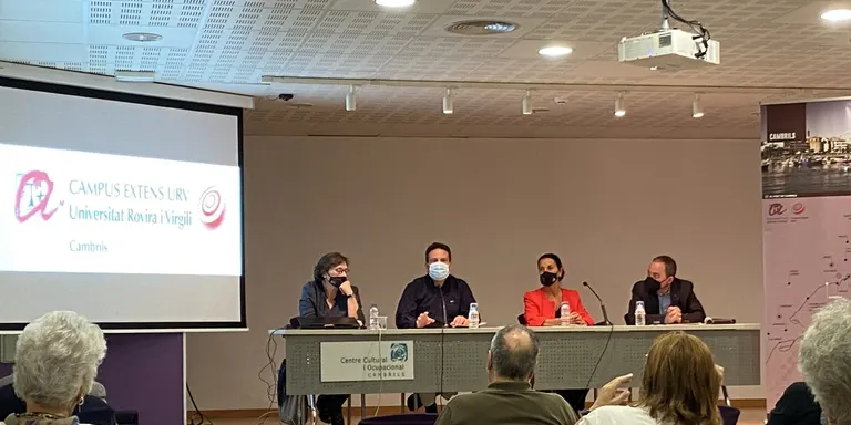 Oliver Klein inaugura el nou curs del Campus extens de la URV a Cambrils