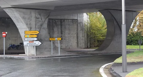 UNA MEJOR SEÑALIZACIÓN DEL PARKING DE FICOBA