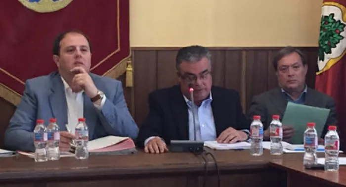 Tot els grups agraeixen la tasca de Manel Pou 