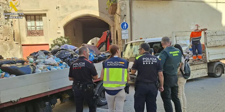 Intervenen 2,3 tones de menjar no apte per al consum humà en un establiment de Tortosa
