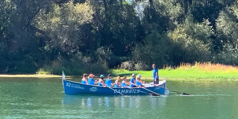 La branca social del Club Vent d’Estrop Vogadors de Cambrils participa a la Transebre 2022