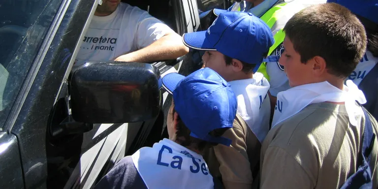 Els infants de la Seu 'multen' els conductors per infraccions