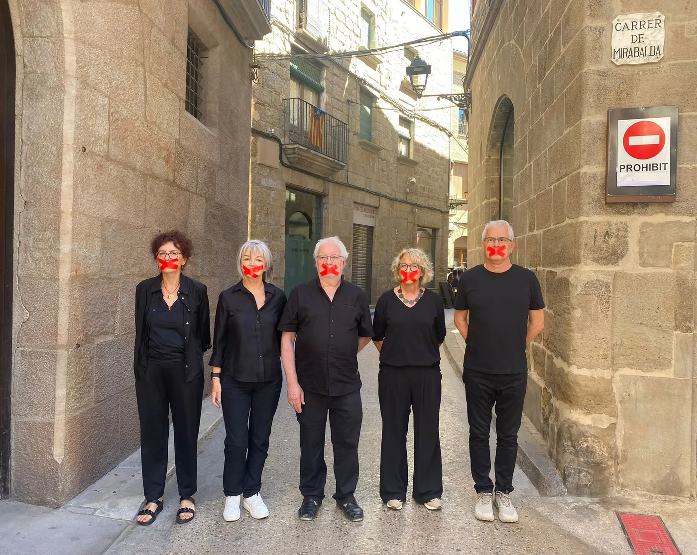 Òmnium Solsonès porta a Solsona la presentació del llibre coral “Cròniques de la veritat prohibida”