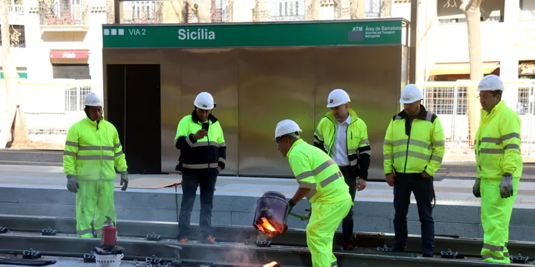 Colau defensa que la unió del tramvia per la Diagonal serà "una icona de la Barcelona del segle XXI"