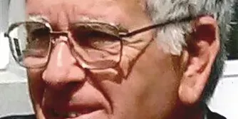 JAVIER GUEZURAGA: CLARIDAD EN LA LÍNEA, HONDURA EN LA PALABRA