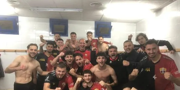 El Creixell s’endú el derbi de la necessitat davant la Riera amb un gol a darrera hora (2-1)