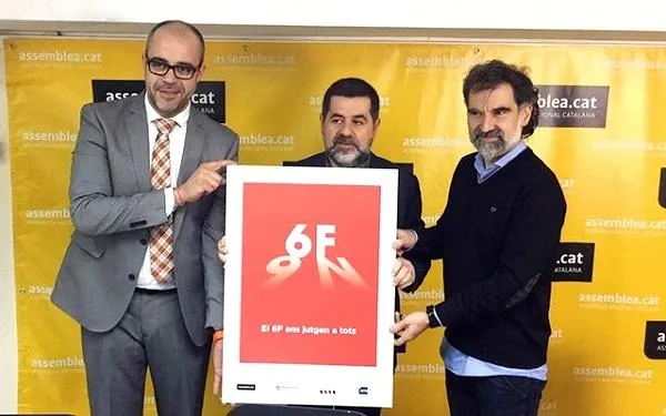 Una quarantena de persones, inscrites a l’autocar que organitza l’ANC d’Altafulla per donar el seu suport a Mas, Ortega i Rigau
