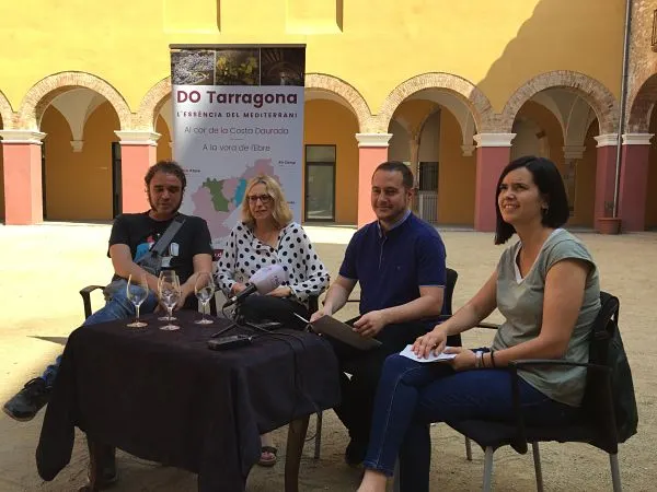 La música, el circ i el vi, protagonistes dels espectacles estiuencs