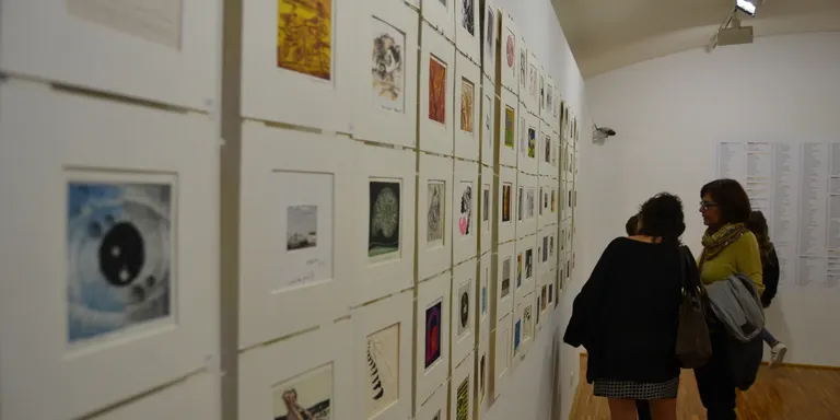 El Mini Print Cadaqués mostra a Pineda 700 obres d'art gràfic