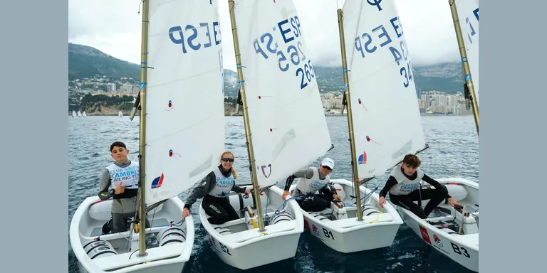 El Club Nàutic Cambrils s’emporta la medalla de plata a la Monaco Optimist Team Race