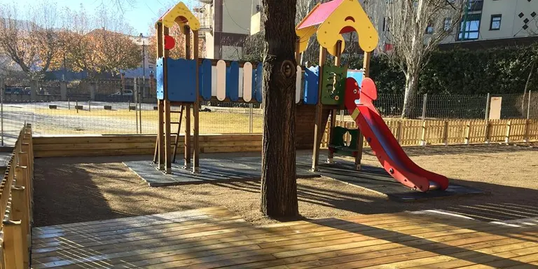 Obres de millora al pati d'educació infantil de l'Escola Pau Claris