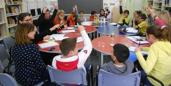 El Consell Municipal d'Infants recull les votacions de propostes per a la propera Festa Major