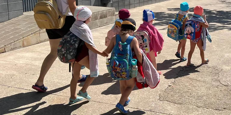 300 infants i joves han començat avui els casals d’estiu municipals