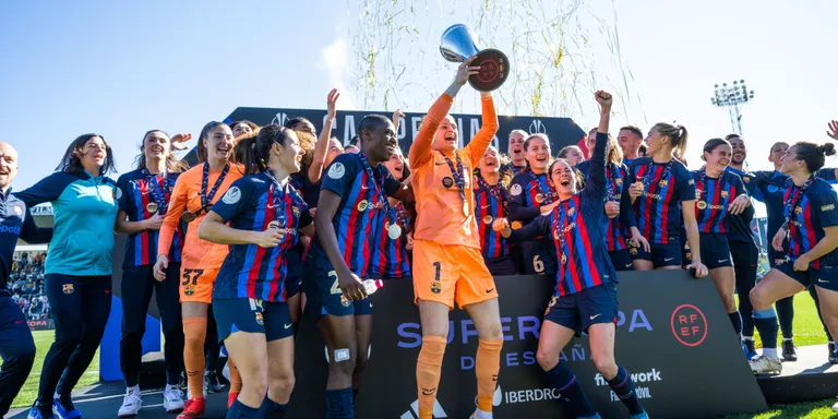 Indignació per la falta de representació a l’entrega de premis de la Supercopa femenina