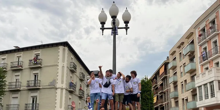 La Seu FC completa la temporada de l'ascens amb una rua per la ciutat