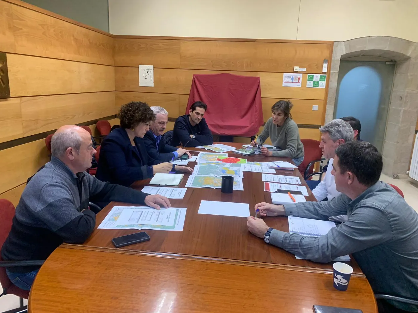 <strong>El Consell Comarcal acull una reunió per abordar el futur del sector forestal</strong>
