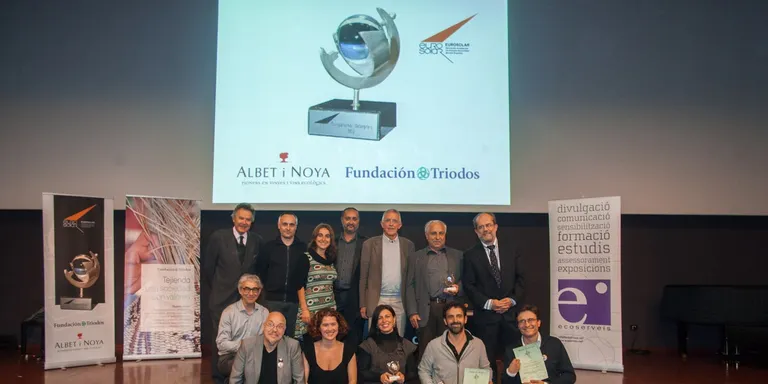 La família Fàbrega d'Argestues rep el premi Solar 2013 per la seva aposta per les energies renovables