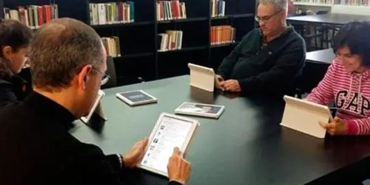 Les biblioteques faran properament el servei de préstec de tauletes