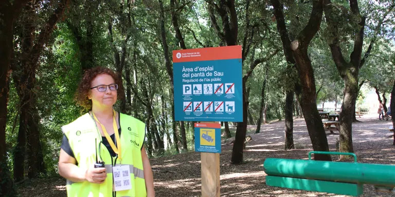Es regulen els accessos a la vall de Sau per evitar la massificació dins l'espai natural