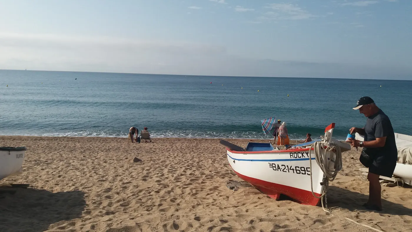 Bon temps i calor moderada a la costa