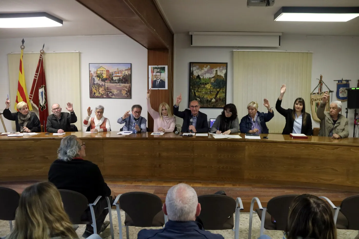 <strong>L'endemà que Biosca donés llum verda a deixar la Segarra i passar a formar part del Solsonès, ahir, Torà, també va ratificar el canvi de comarca</strong>