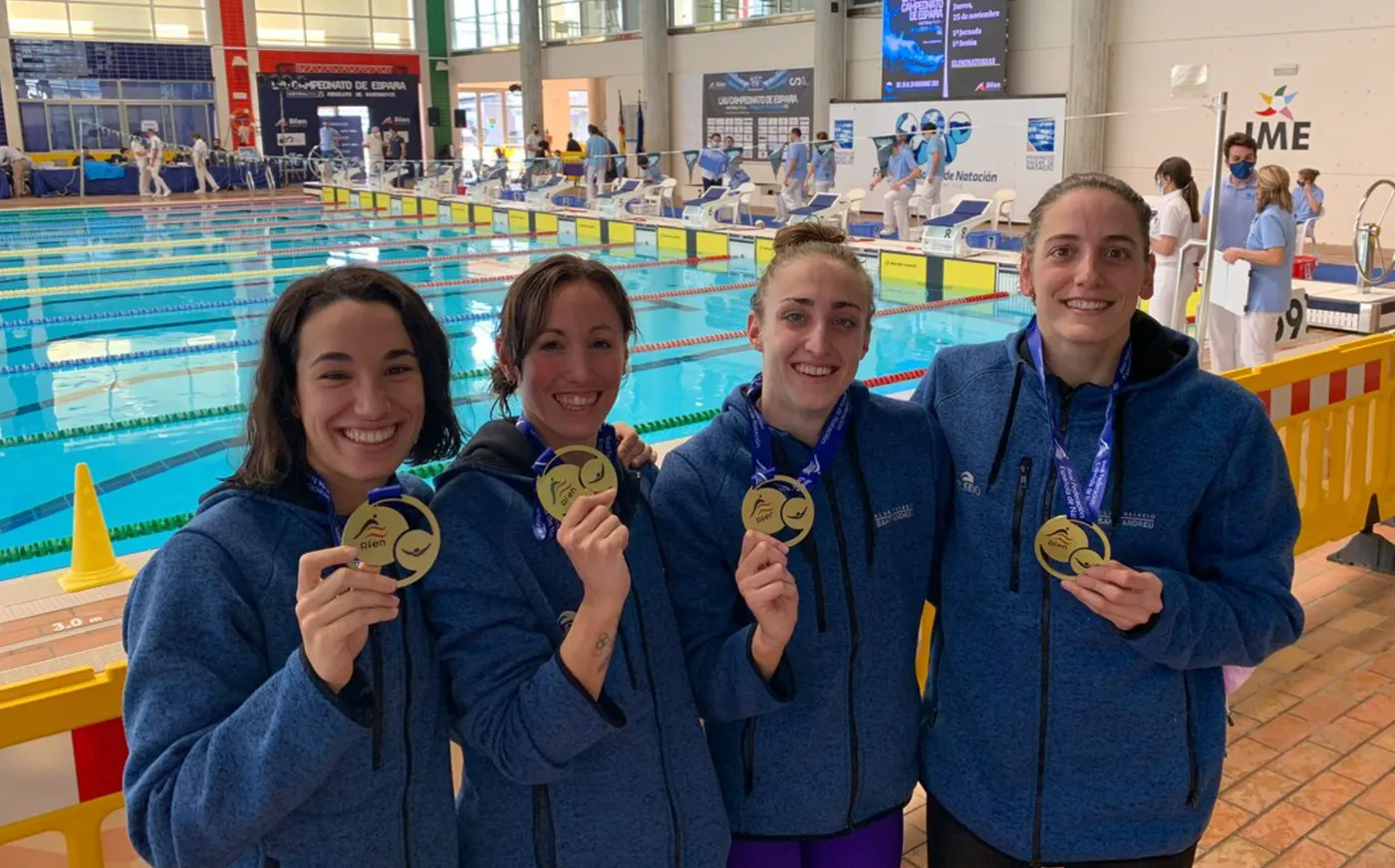 Lidón Muñoz trenca el rècord d’Espanya en 100m estils