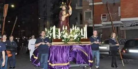 Jesús de Natzarè es va traslladar aquest dimarts de la Parròquia de Sant Pere a la de Santa Maria